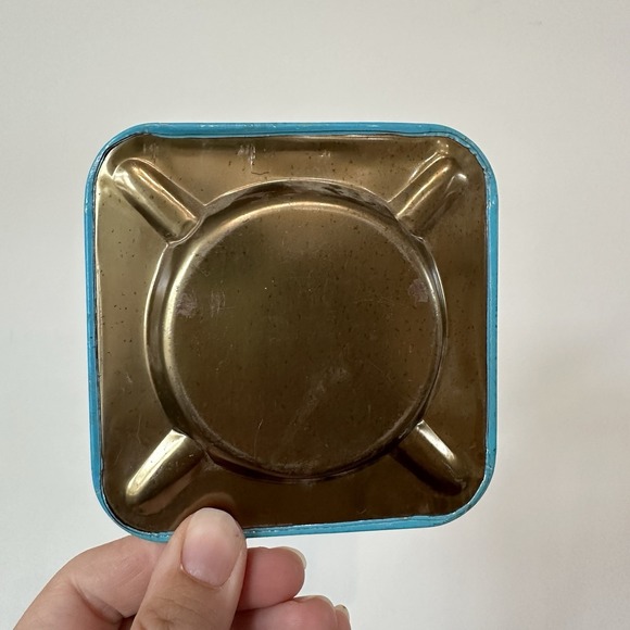 Vintage Town & Country Cheyenne Ashtray Tin Metal Pin up Girl Sexy Slip Knot - Picture 3 of 4